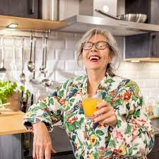 temp_image_1764538437.233328 Beyond the Zest: How 100% Orange Juice Might Unlock Longevity and Heart Health