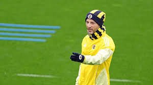 temp_image_1771521982.307907 Fenerbahçe vs. Nottingham Forest: Tedesco'nun Maç Öncesi Açıklamaları ve Stratejileri