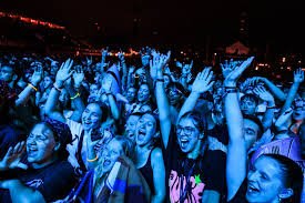 temp_image_1771677328.479962 Programmation FEQ 2026: Annonce, Artistes et Prédictions!