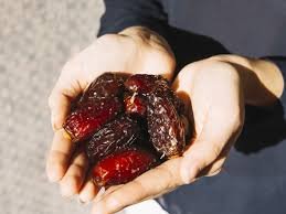 temp_image_1771848172.176184 Suhoor Time: Navigating Ramadan Fasting in the Land of the Midnight Sun