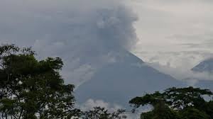 temp_image_1772343298.924692 Guatemala Volcano Alert: Fuego and Santiaguito Pose Explosion Risks