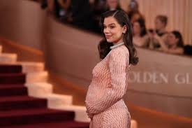 temp_image_1772422927.874472 Hailee Steinfeld: From Teen Star to Pop Icon - A Comprehensive Look