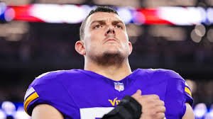 temp_image_1772836122.487405 Ryan Kelly Announces Retirement: A Look Back at the Pro Bowl Center's Career
