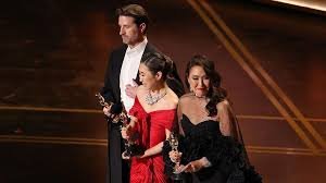 temp_image_1773621811.391517 Oscars Tie: Surprises, Wins, and Fashion Moments from the 98th Academy Awards