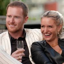 temp_image_1774464417.198223 The Age of Attraction: Building Stronger Coupleships in the Modern World