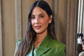 temp_image_1774935685.002499 John Mulaney: A Comedic Genius and His Journey to Recovery