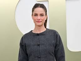 temp_image_1775008337.388445 Amanda Peet Breast Cancer Advocacy: A Story of Resilience and Awareness