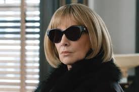 temp_image_1775132437.208456 Anna Wintour: The Reign, Influence, and Legacy of Vogue's Editor-in-Chief