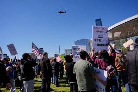 temp_image_1775158093.217931 Pete Hegseth: A Rising Star in Conservative Media and Politics