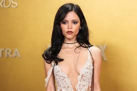 temp_image_1775199624.189593 Jenna Ortega: From Disney Star to Scream Queen - A Rising Hollywood Icon
