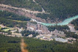 temp_image_1775282512.401081 Banff National Park: A Guide to Canada's Rocky Mountain Gem