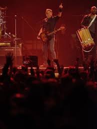 temp_image_1775286942.107004 Tom Morello: The Revolutionary Guitarist Shaping Modern Music