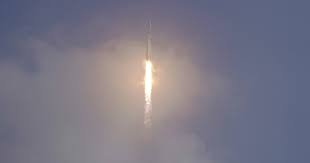 temp_image_1775448131.421287 SpaceX Launch Scrubbed: Falcon 9 Postponed Due to Winds – Next Attempt Tomorrow
