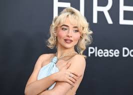 temp_image_1775603765.509055 Sabrina Carpenter's Hair Transformation: A Style Evolution