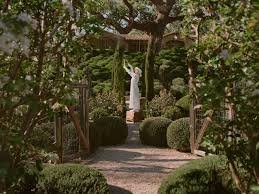 temp_image_1775965892.855979 Pamela Anderson: A Sentimentalist's Journey into Furniture, Home, and Self-Discovery