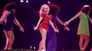 temp_image_1776066513.17541 Coachella Headliners 2026: Sabrina Carpenter Kicks Off Festival Amidst Wind Warnings