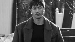 temp_image_1776177230.407837 Tom Blyth: From 'Hunger Games' to Rom-Coms and Gritty Dramas