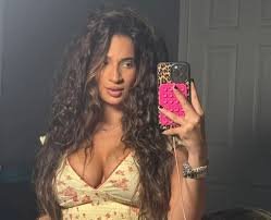 temp_image_1776415504.40964 Kick: The Rise of the Live Streaming Platform Challenging Twitch