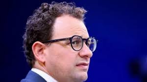 temp_image_1776518962.917556 Tiff Macklem