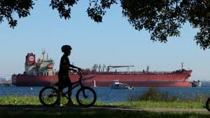 temp_image_1776777326.335142 Donald Trump and CNBC: Analyzing the Economic Ripple Effects