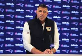temp_image_1776795045.681893 Mike Vrabel and Dianna Russini Photos: NFL Coach Addresses Controversy and Fallout
