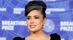 temp_image_1776838875.747984 Salma Hayek’s Stunning Silver Hair: A Masterclass in Natural Elegance