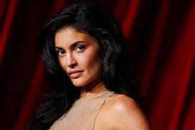 temp_image_1776954062.569188 Kylie Jenner Sued: Former Housekeeper Alleges Toxic Work Environment and Harassment