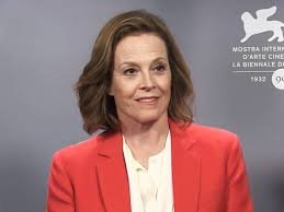 temp_image_1777181557.118744 Sigourney Weaver: Beyond the Xenomorph – The Legacy of a Cinema Icon