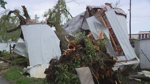 temp_image_1777290400.761039 Severe Storms Hit West Indianapolis: Heartbreaking Damage at Garden City Mobile Home Park