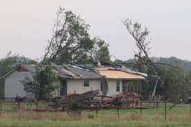temp_image_1777323956.513198 PDS Tornado Warning: Devastation and Recovery After Powerful Storm Hits Southeast Kansas