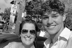 temp_image_1777412308.776654 Beyond the Screen: The Evolution of Noah Beck from TikTok Star to Global Icon