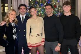 temp_image_1777644846.026089 Kelly Ripa: The Unstoppable Force of Morning Television
