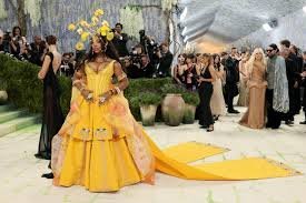 temp_image_1777939503.087399 SZA's Met Gala Magic: A Deep Dive into Her Sustainable Yellow Masterpiece by Bode