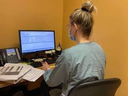 temp_image_1778324848.356551 Quebec's Digital Health Record: A Leap Toward Modernization or a Risk to Patient Care?