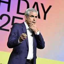 temp_image_1778780881.582643 Is Technology Ruining a Generation? The Provocative Insights of Jonathan Haidt