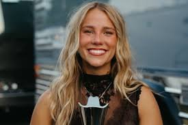 temp_image_1779065052.513814 Who is Avery Anna? Exploring the Journey of the Rising Music Sensation