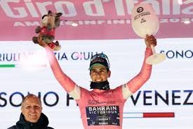 temp_image_1779205890.258811 Giro d'Italia: Afonso Eulálio's Brave Fight for the Maglia Rosa