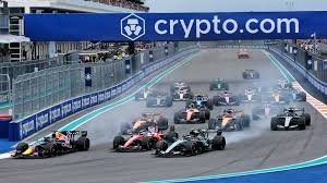 temp_image_1779658984.620534 F1 2026: Guenther Steiner Predicts a 'Titanic' Development War as McLaren Surges