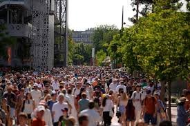 temp_image_1779709401.76318 Emerson Jones Shakes Up Roland-Garros 2026: A New Star Rises in Paris