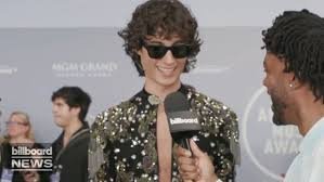 temp_image_1779757875.502354 Sombr Steals the Spotlight at the 2026 American Music Awards Red Carpet