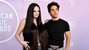 temp_image_1779762515.679778 Cosplay or Couture? Megan Stalter and Paul W. Downs Steal the Spotlight at the 2026 AMAs
