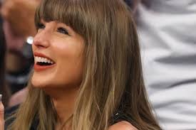 temp_image_1780633054.011845 I Knew It, I Knew You: The Art of Intuition in Taylor Swift's Songwriting