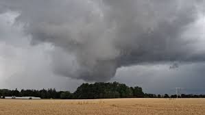 temp_image_1782631069.180404 Severe Weather Alert: Tornado Warning and Funnel Clouds Spotted in Clackamas County