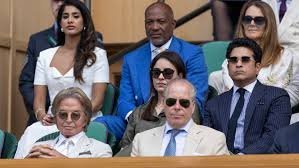 temp_image_1783709010.736127 Anna Wintour: The Unstoppable Force Shaping the Global Fashion Empire