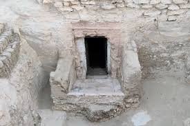 temp_image_1783900765.9454 Unlocking the Secrets of History: The World's Most Mysterious Tombs