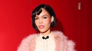 temp_image_1785674752.660803 Nara Smith: The Truth Behind the Tradwife Label and TikTok Fame