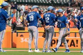 temp_image_1786235314.815724 Seth Lugo: The Versatile Powerhouse Dominating the MLB Mound