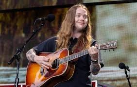 temp_image_1786284730.747813 Billy Strings Was Struck by an Object During a Concert: From Stage Shock to a Helmet Comeback