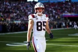 temp_image_1786365819.463232 Hunter Henry Signs Contract Extension: New England Patriots Secure Their Star Tight End