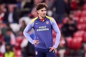 temp_image_1787160339.798194 Barcelona's Striker Hunt: Will the Quest for a Lautaro Martínez-Level Forward Lead to Julián Álvarez?